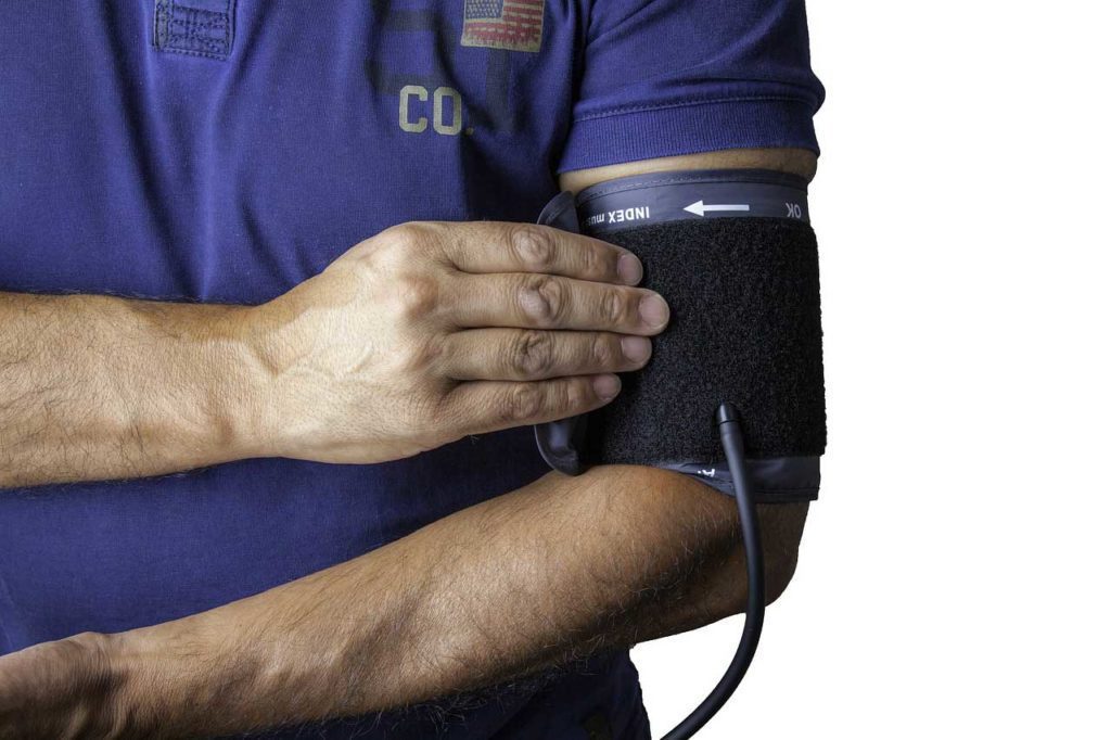 Richtig Blutdruck Messen Mit Handgelenk Messgerät