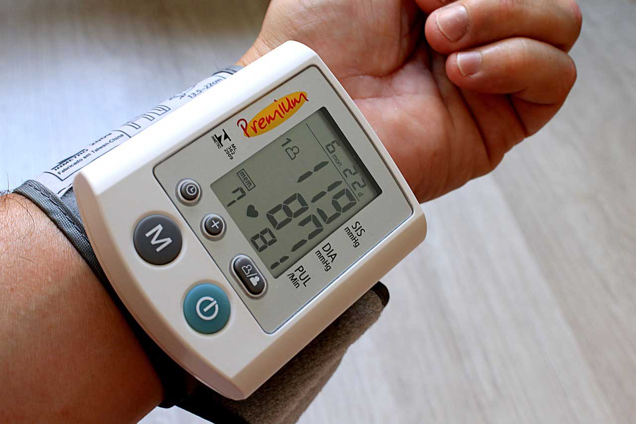 Ratgeber Handgelenk Blutdruckmessgerät