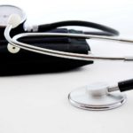Langzeit-Blutdruckmessung als Teil der Kardiologie Untersuchung und Diagnostik